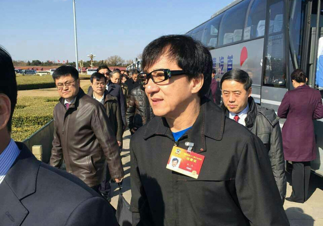 2015明星在两会-娱乐-最新娱乐视频资讯-爱奇