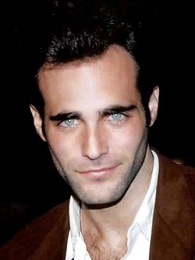 机密复仇者:黑寡妇与惩罚者-在线观看-电影-爱