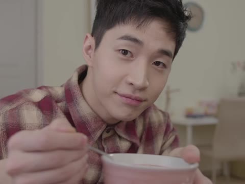 《饭饭男友》毒舌刘宪华酒吧献唱示爱女学生